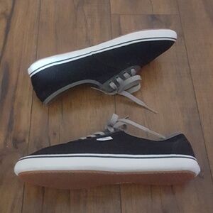 Vans‎ - Black & Pewter Classic Sneakers